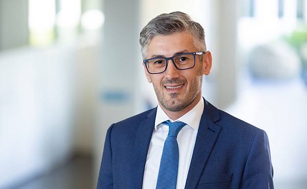 © HCW/Schedl Portraitfoto Marius Contor