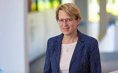 FH Campus Wien/Schedl Portraitfoto von Elisabeth Brunner-Sobanski