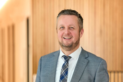 (c) FH Campus Wien/Ludwig Schedl Porträtfoto Heimo Sandtner